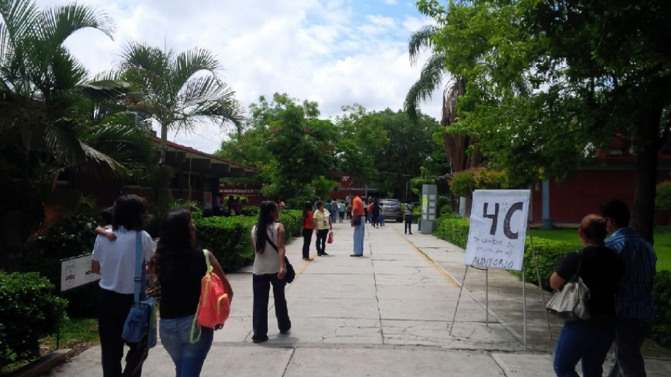 Se suma el CBTIS 76 a movilizaciones contra la evaluación docente