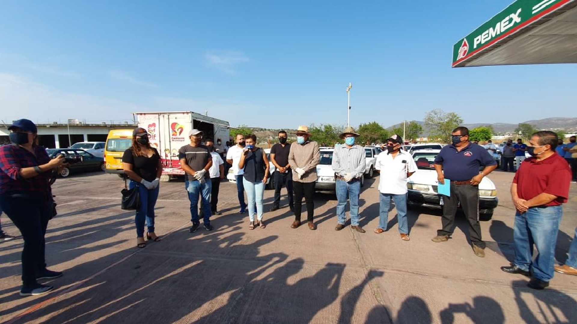 Realizan segunda entrega de apoyos a taxistas de Yautepec