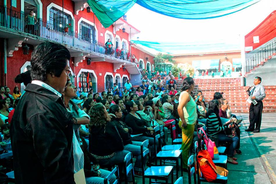 Común, mal manejo de recursos en escuelas: Barrera Cabrera