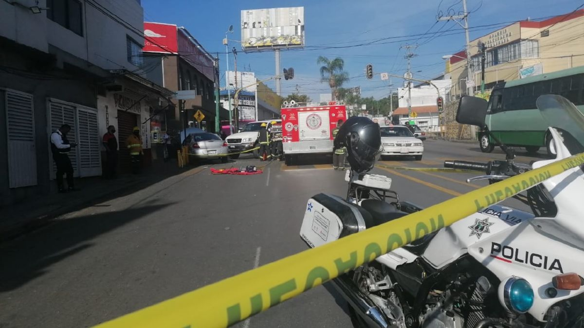 Fallece una mujer durante choque en la avenida Plan de Ayala