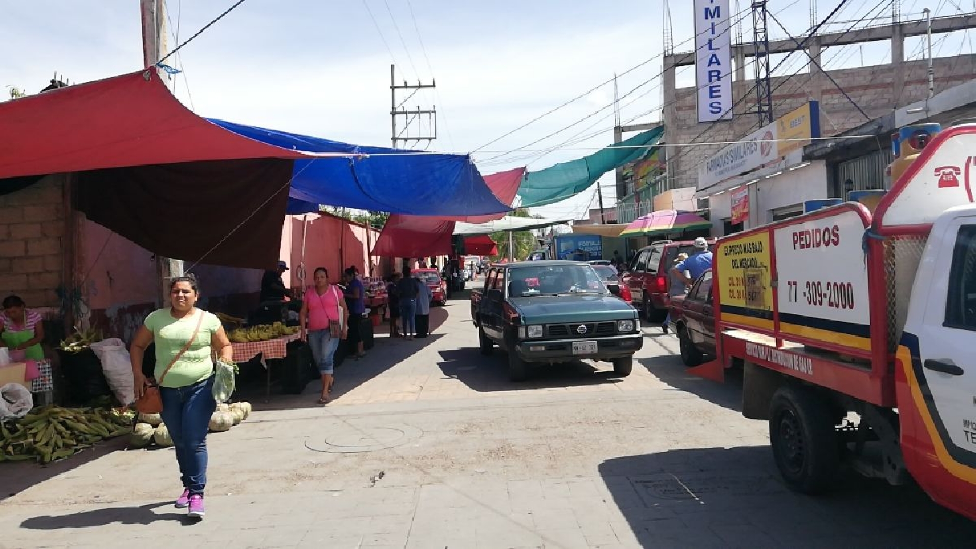 Autoridades de Miacatlán buscan reubicar a vendedores semifijos de la colonia Centro