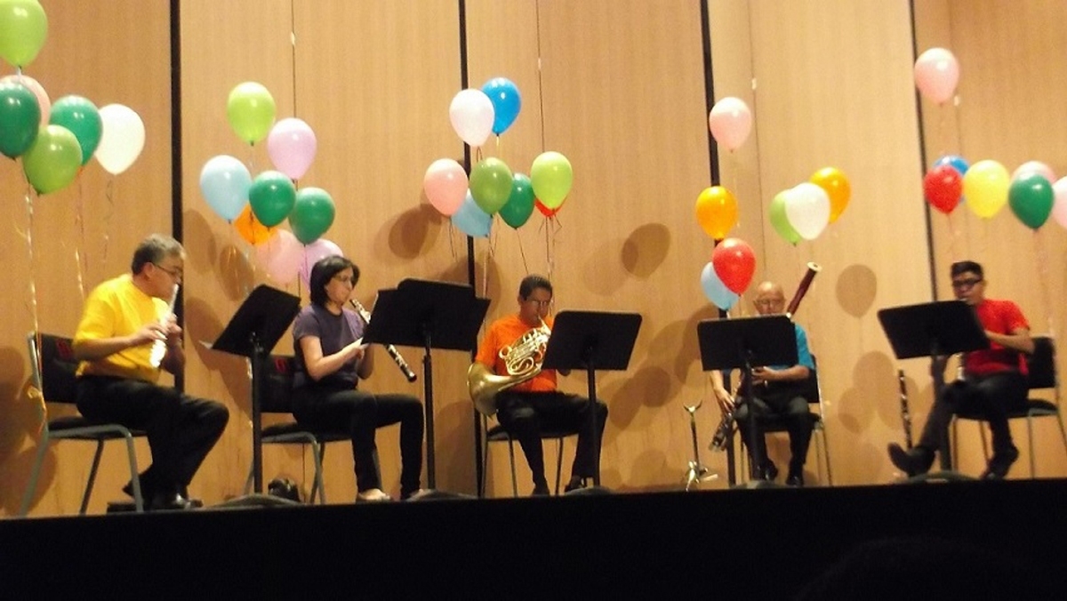 Ofrecen un concierto infantil con quinteto de alientos, no apto para “niños autómatas”