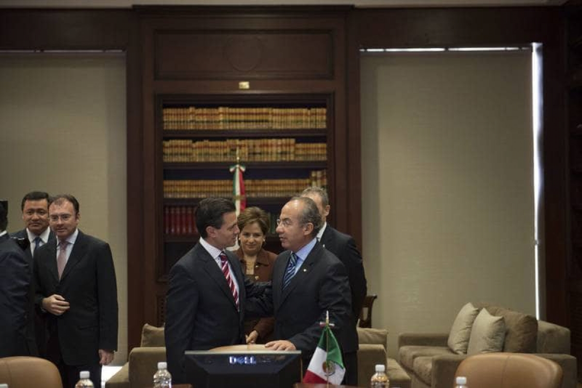 Consulta para juzgar a expresidentes debe realizarse en agosto, ordena la Corte al INE