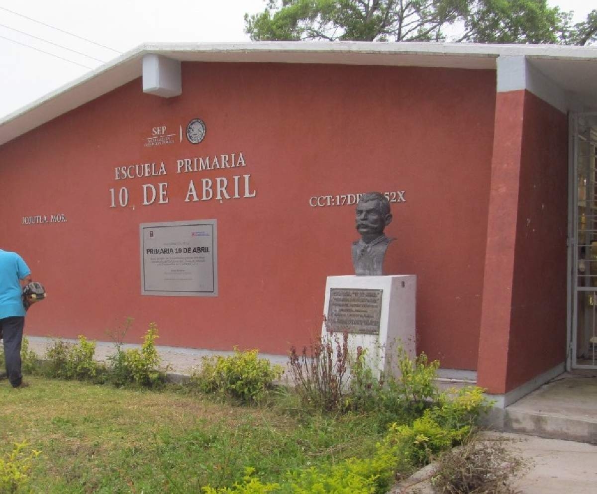 Sin recuperar, busto robado en primaria de Jojutla
