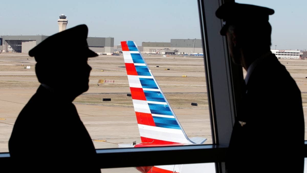 Estados Unidos a mantiene restricciones de viajes por variante Delta