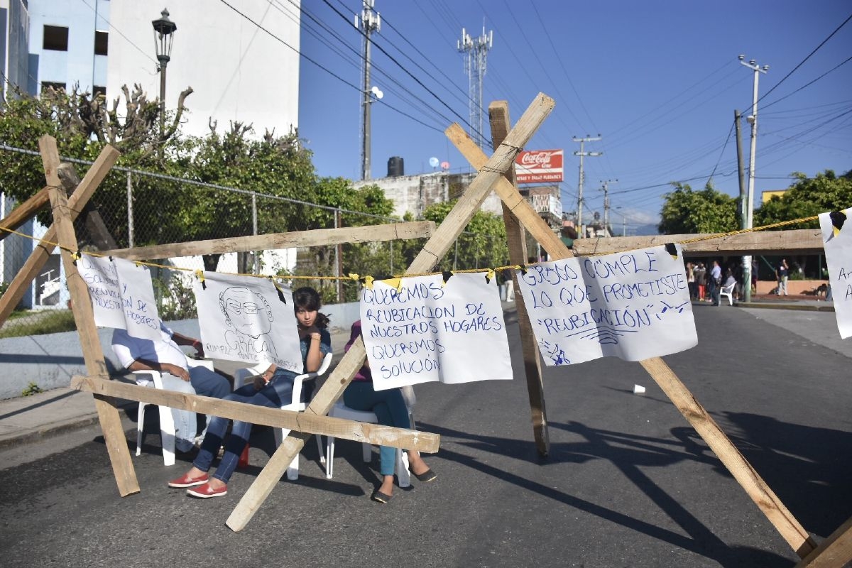 Con promesa de reubicación termina conflicto de damnificados de Alta Vista