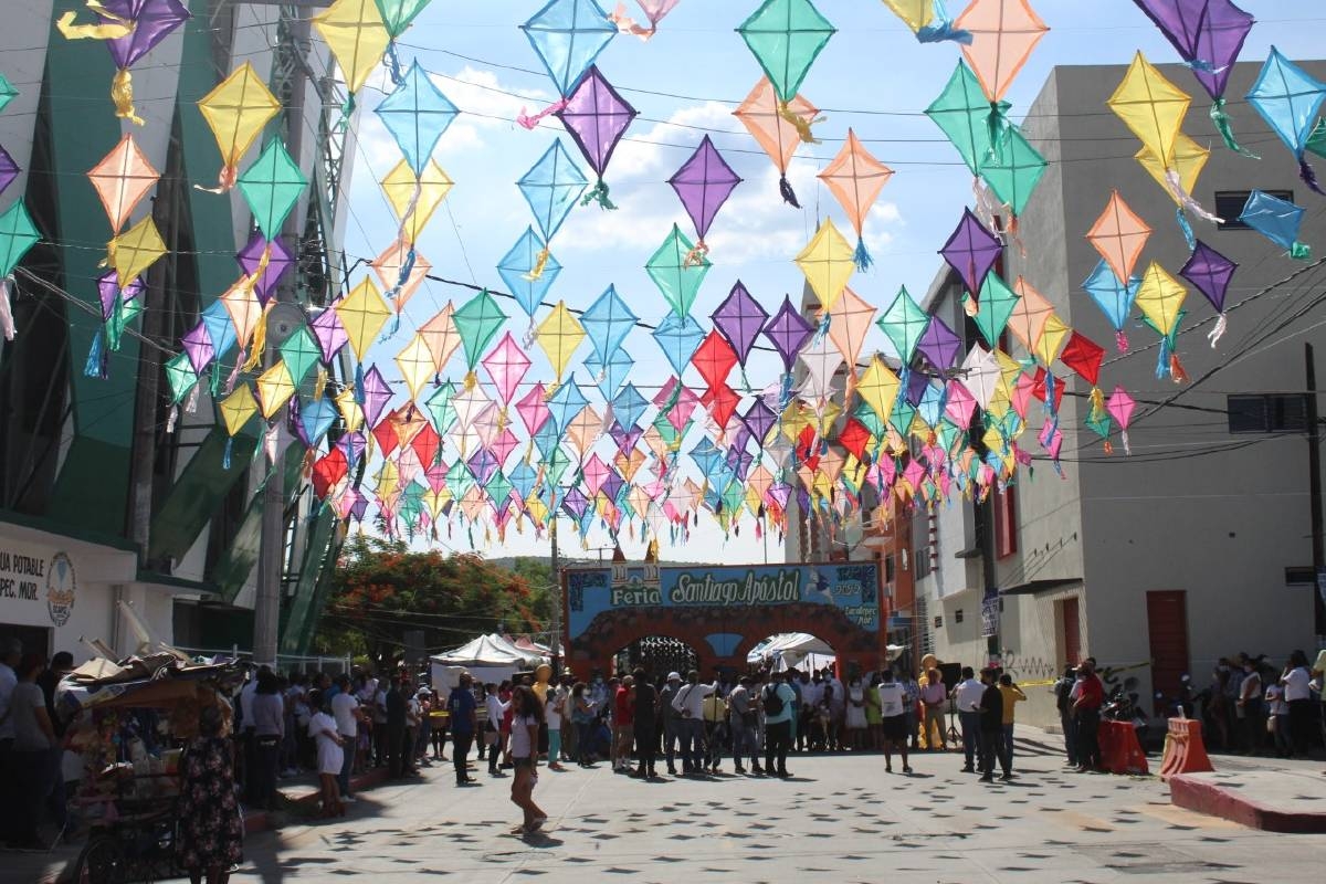 En marcha, la Feria de Santiago Apóstol en Zacatepec