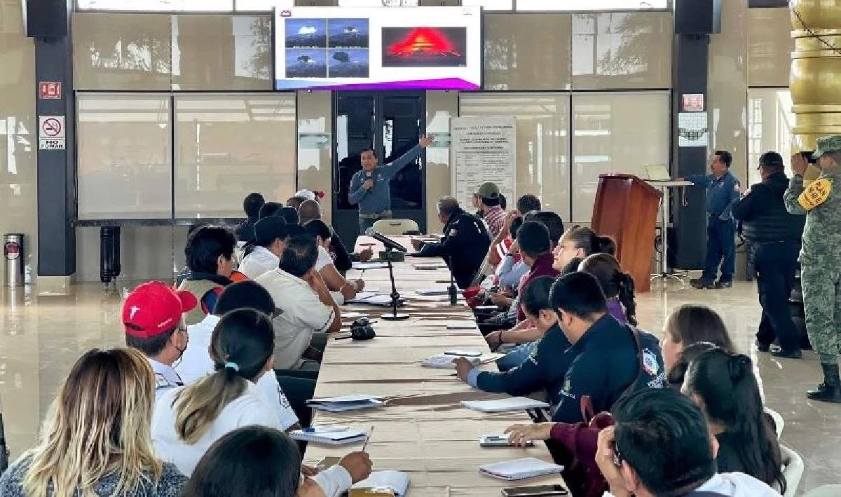Se reúnen autoridades de municipios aledaños al Popocatépetl