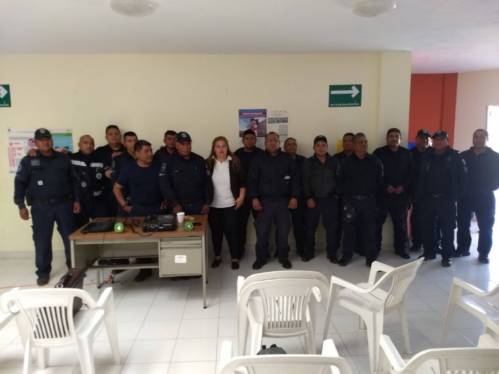 Capacitan en derechos humanos a policías de Jantetelco