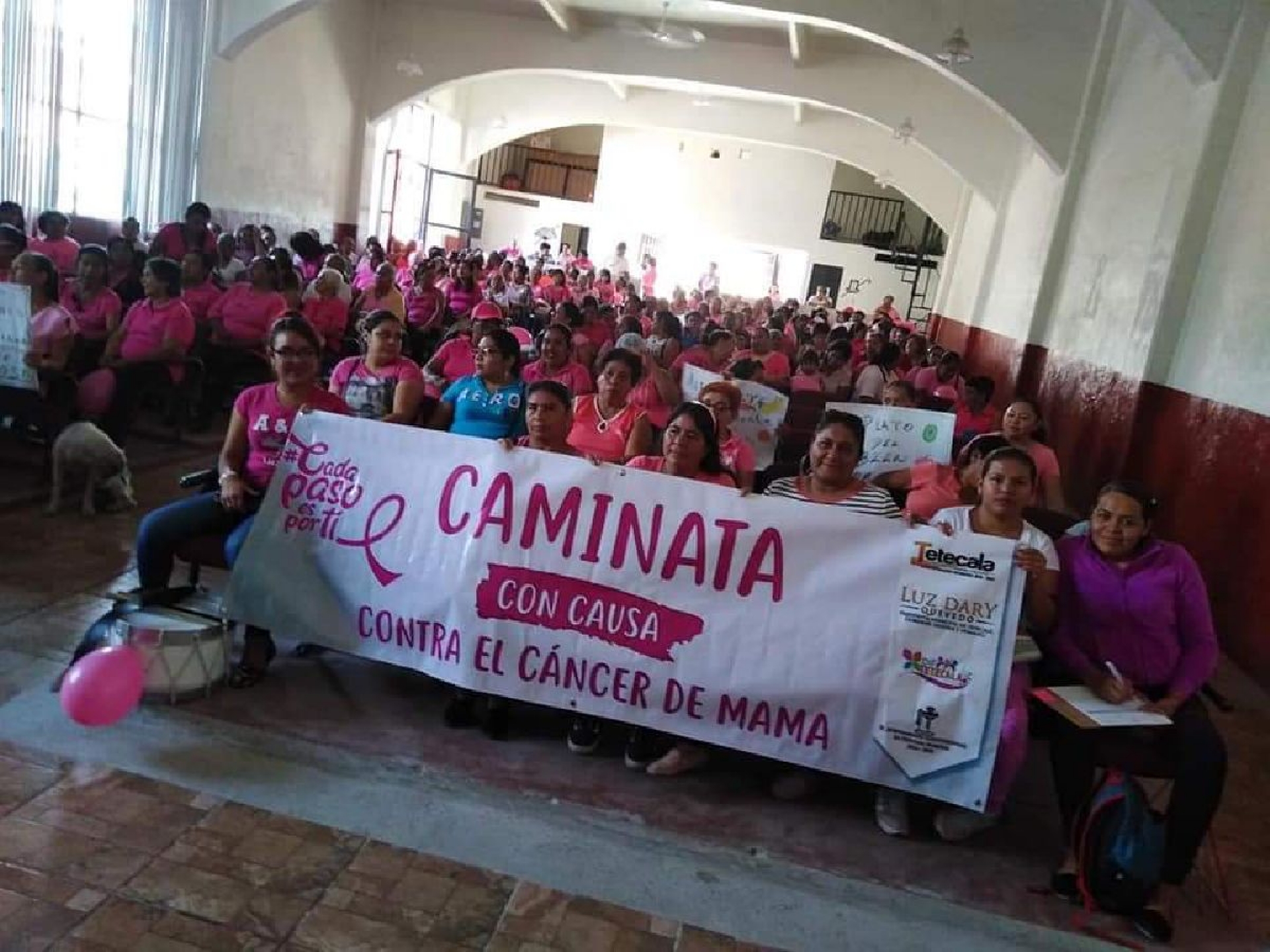 Marchan por el Día Mundial de la Lucha contra el Cáncer de Mama en Tetecala