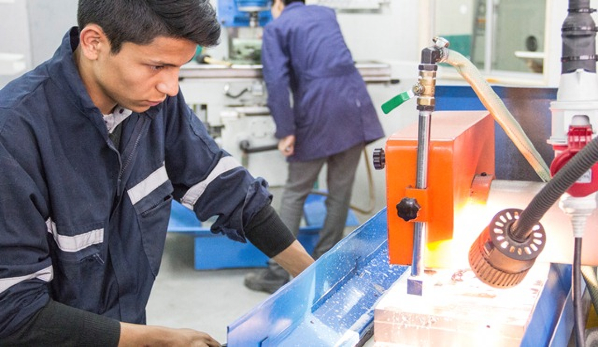 Será obligatorio que estudiantes de bachillerato hagan prácticas en empresas