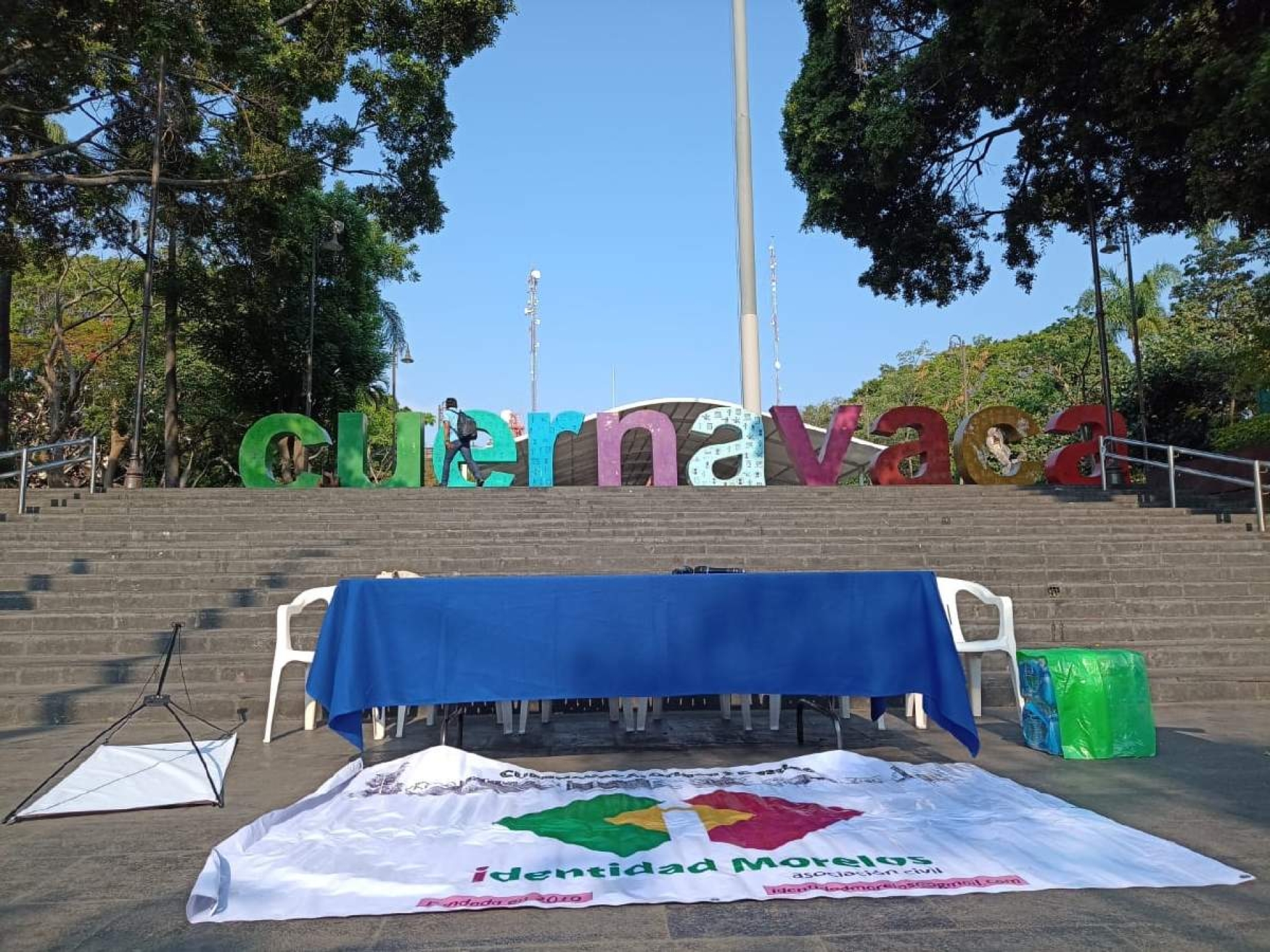 Invitan a mantener limpios frentes de las casas en Cuernavaca