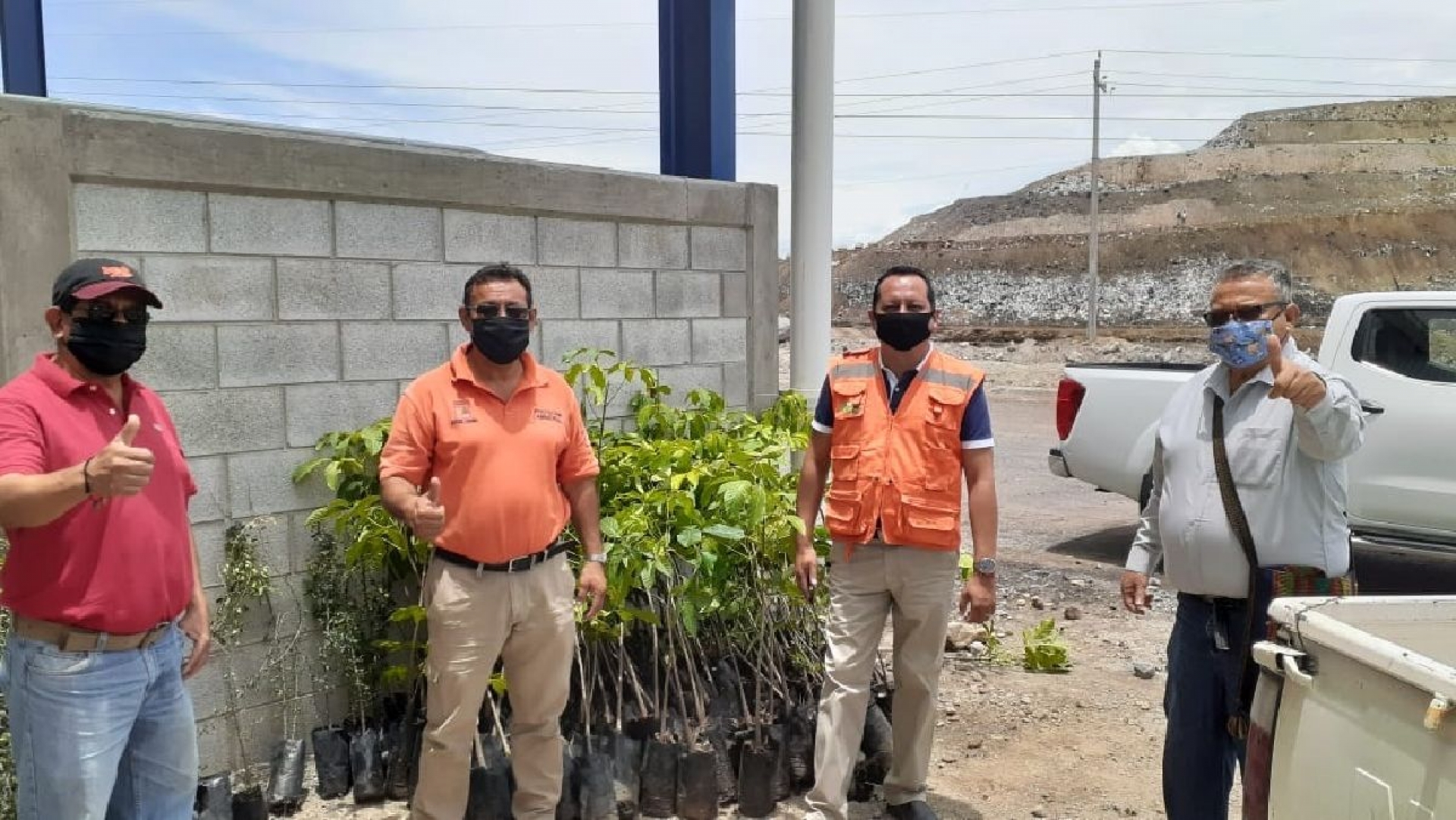 Siembran árboles en alrededores del relleno sanitario de Cuautla