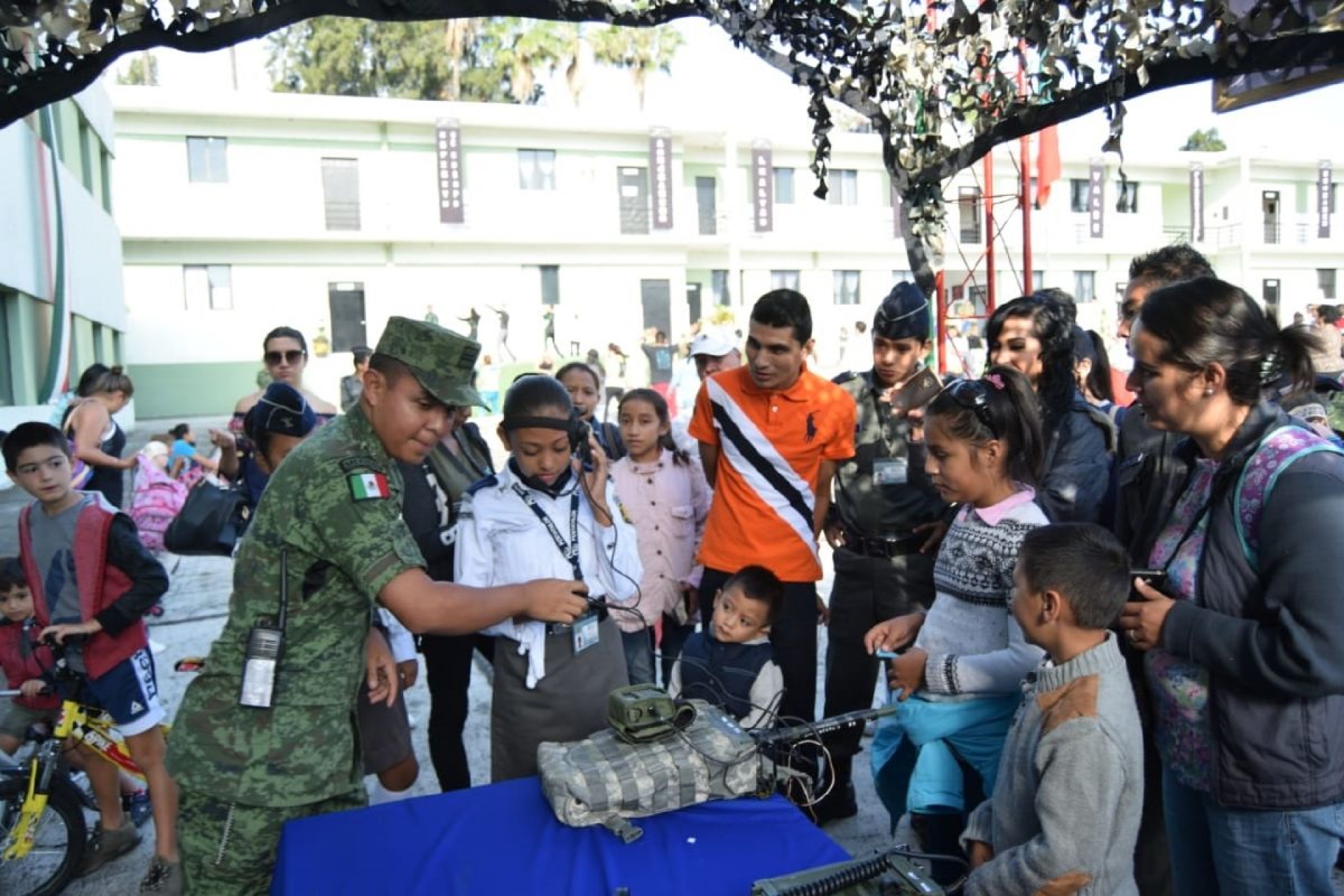 Acercan cuarteles militares a morelenses