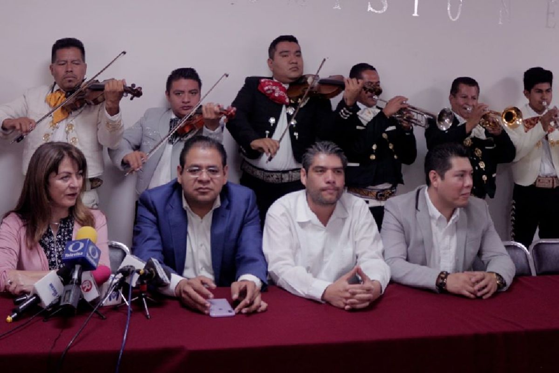 Instauran el día del mariachi morelense