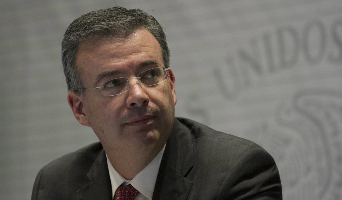 Peña nombra a Alejandro Díaz como nuevo gobernador del Banxico