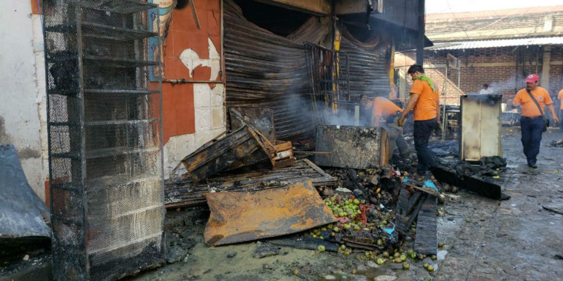 Se registró un incendio en el mercado Adolfo Ruiz Cortines de Puente de Ixtla