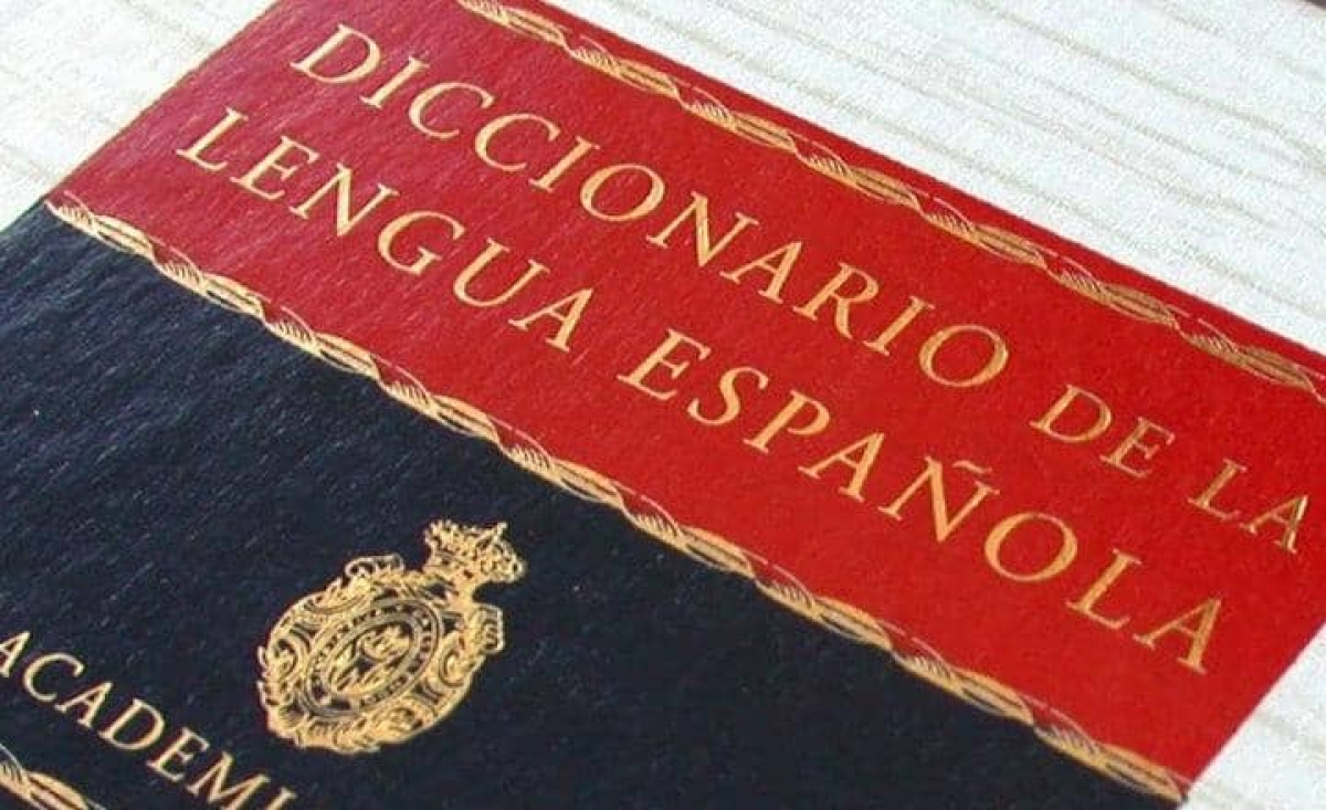 "Bitcóin", "nueva normalidad" y "transgénero", entre las nuevas palabras de la RAE