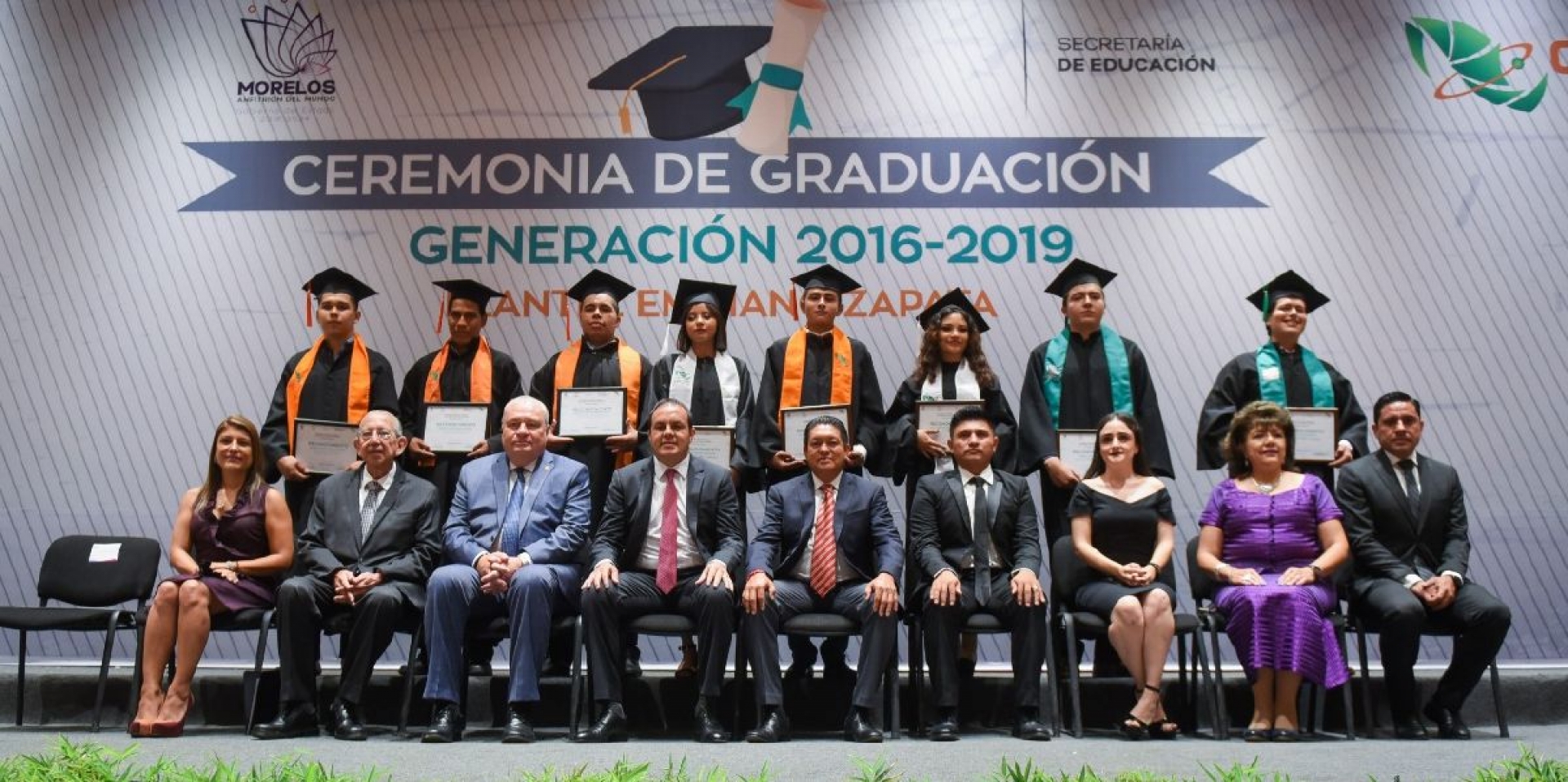 Encabeza Cuauhtémoc Blanco ceremonia de graduación del CECyTE Emiliano Zapata