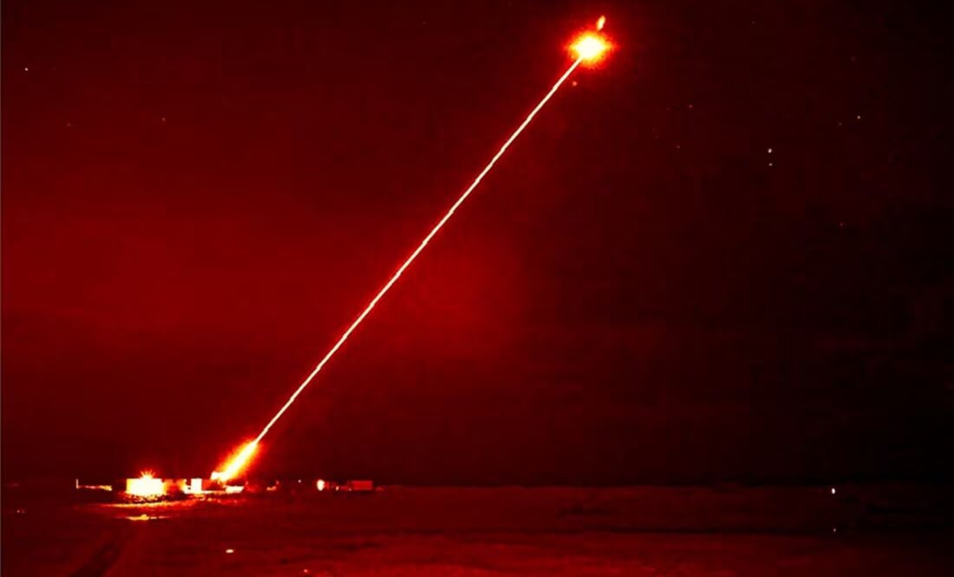 Reino Unido prueba 'Dragon Fire', arma de alta potencia