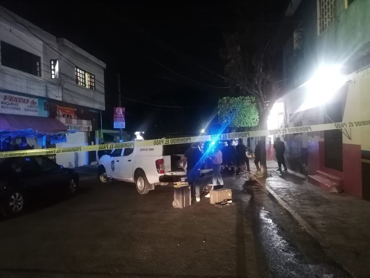 Disparan contra dos comerciantes en la colonia Satélite; uno falleció
