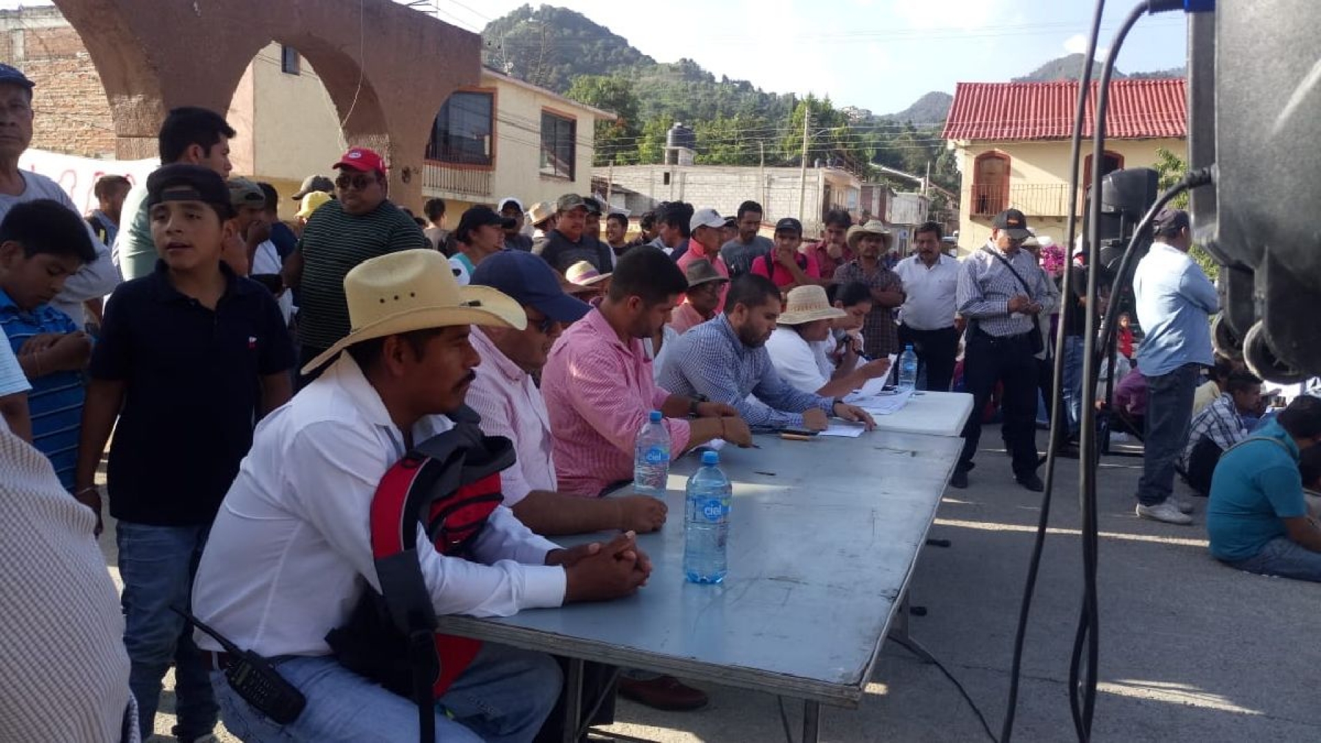 Trasladan al subsecretario de Gobierno estatal a Hueyapan para atender reclamos de inseguridad