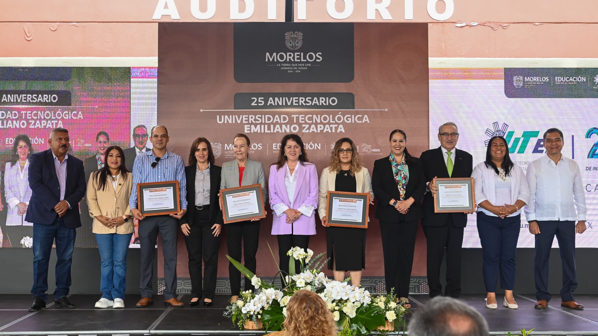 Ofrece gobierno de Margarita González Saravia alternativas para que 'ningún joven se quede sin estudiar'