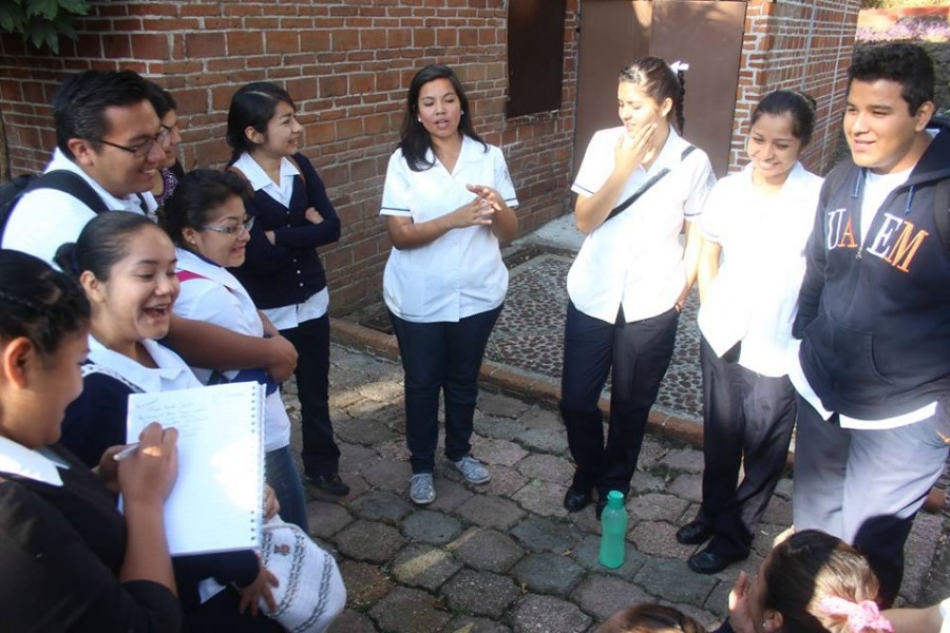 Exigen destitución de directora de la Facultad de Enfermería; paran labores