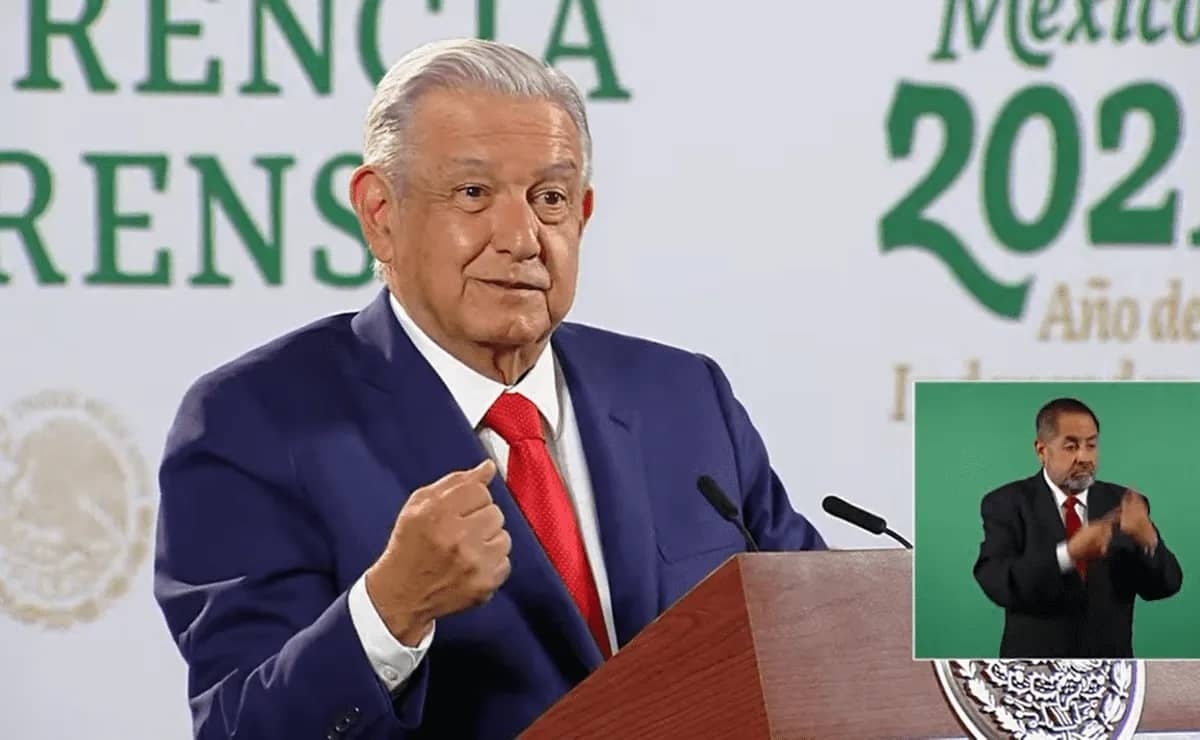 AMLO justifica sueldos de hasta 300 mil pesos mensuales en la SRE