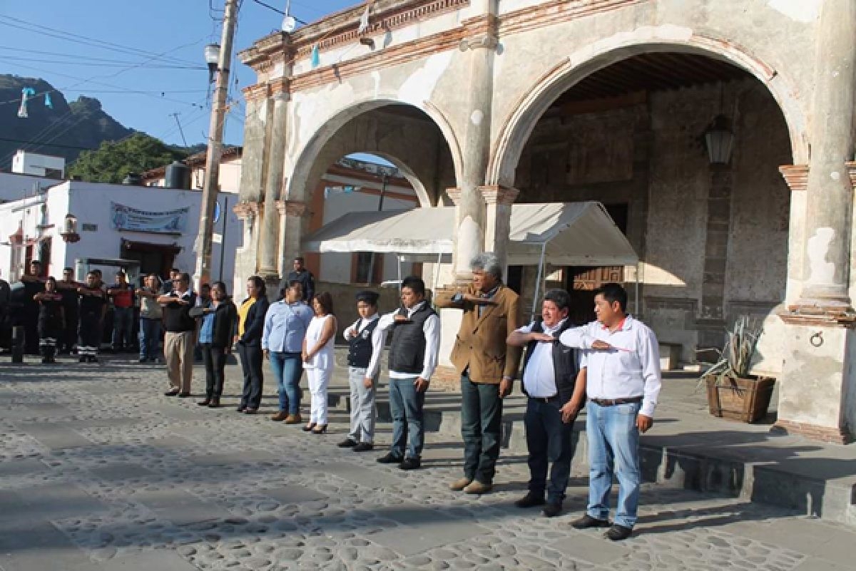 Celebran el 107 aniversario de la Revolución Mexicana en Tlayacapan