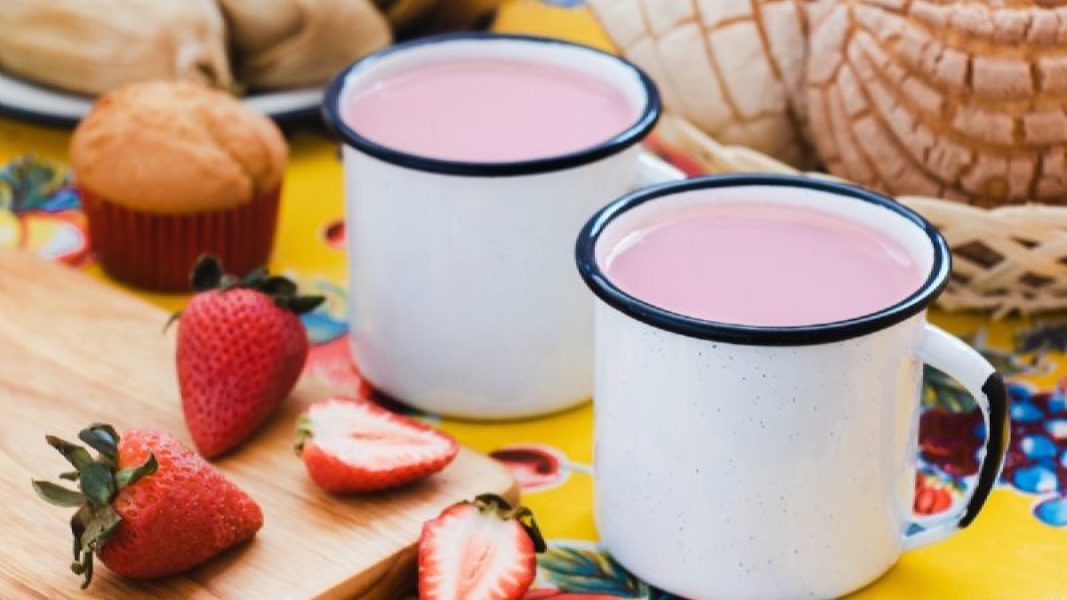 ¡Que el frío no te sorprenda! Prepara un delicioso atole de fresas con amaranto
