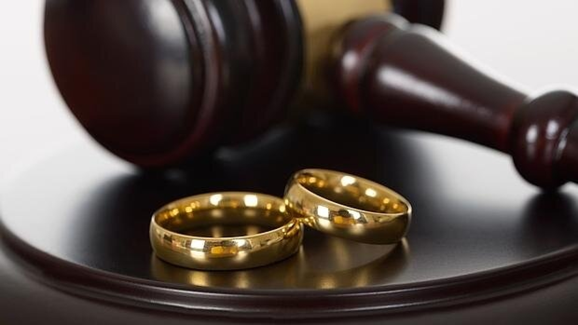 Senado eliminará el 'marido y mujer' del Código Civil Federal