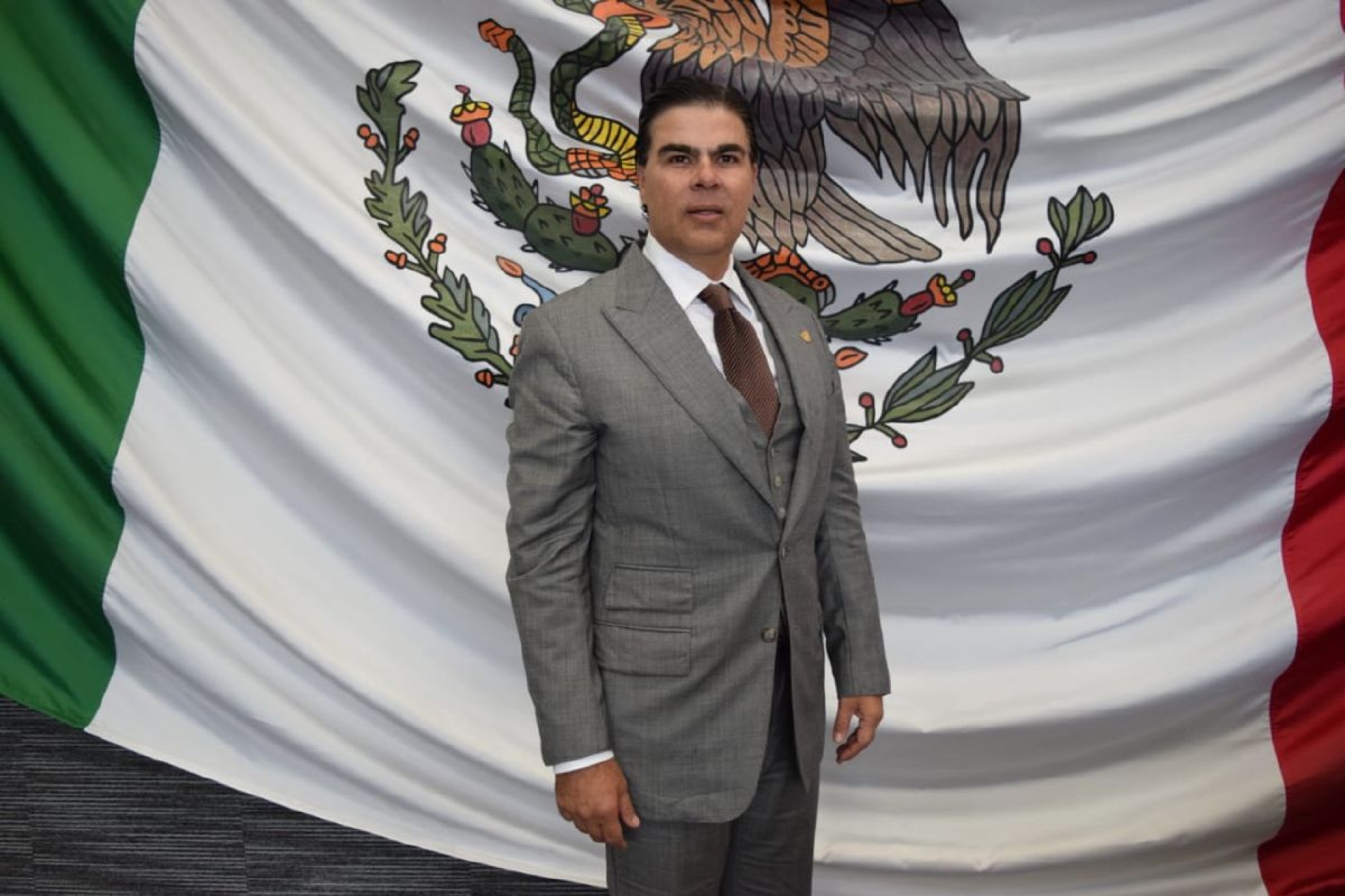 El diputado Javier Estrada propone tres despachos para auditar las finanzas del primer y tercer año de la Legislatura