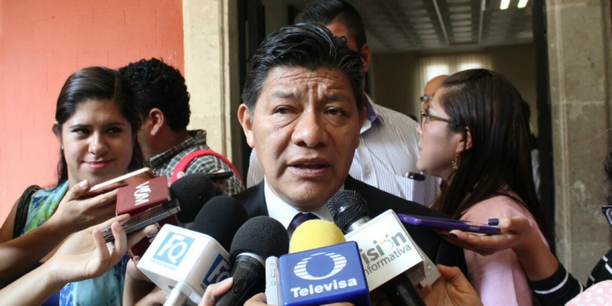 Armamento sólo se proporciona a policías que ya aprobaron examen de control y confianza: Quiroz Medina