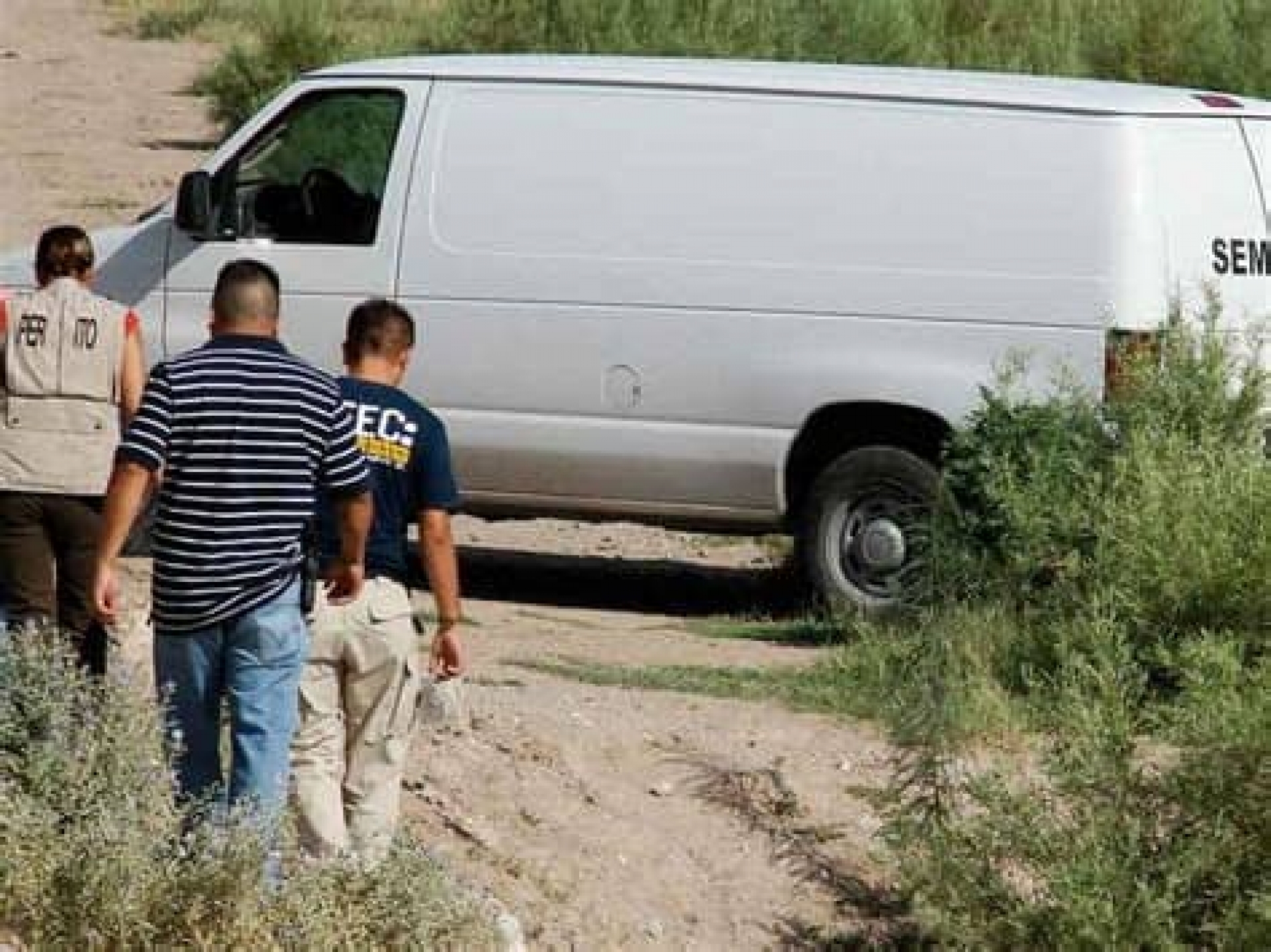 Encuentran un cadáver en un camino de terracería