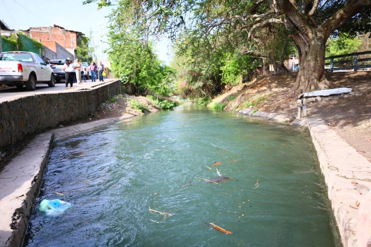 Sancionarán a quienes descargan aguas negras en el canal de las Estacas
