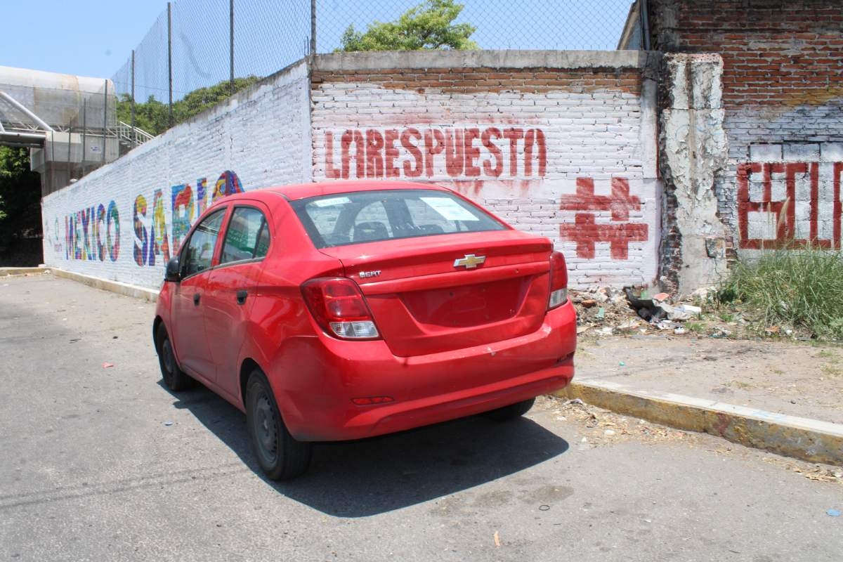 Falta de placas afecta a empresarios