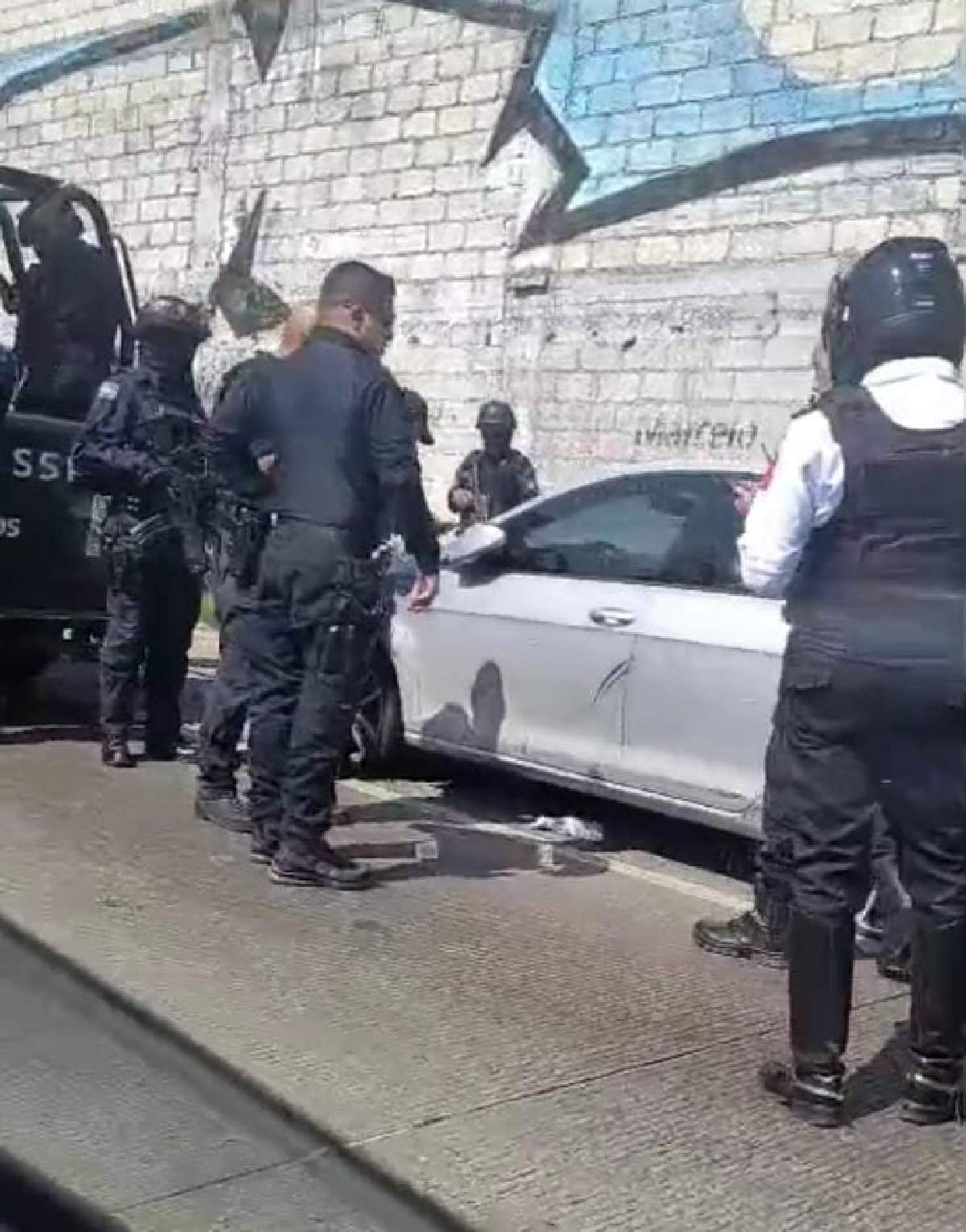 Capturan a tres personas en el Paso Exprés