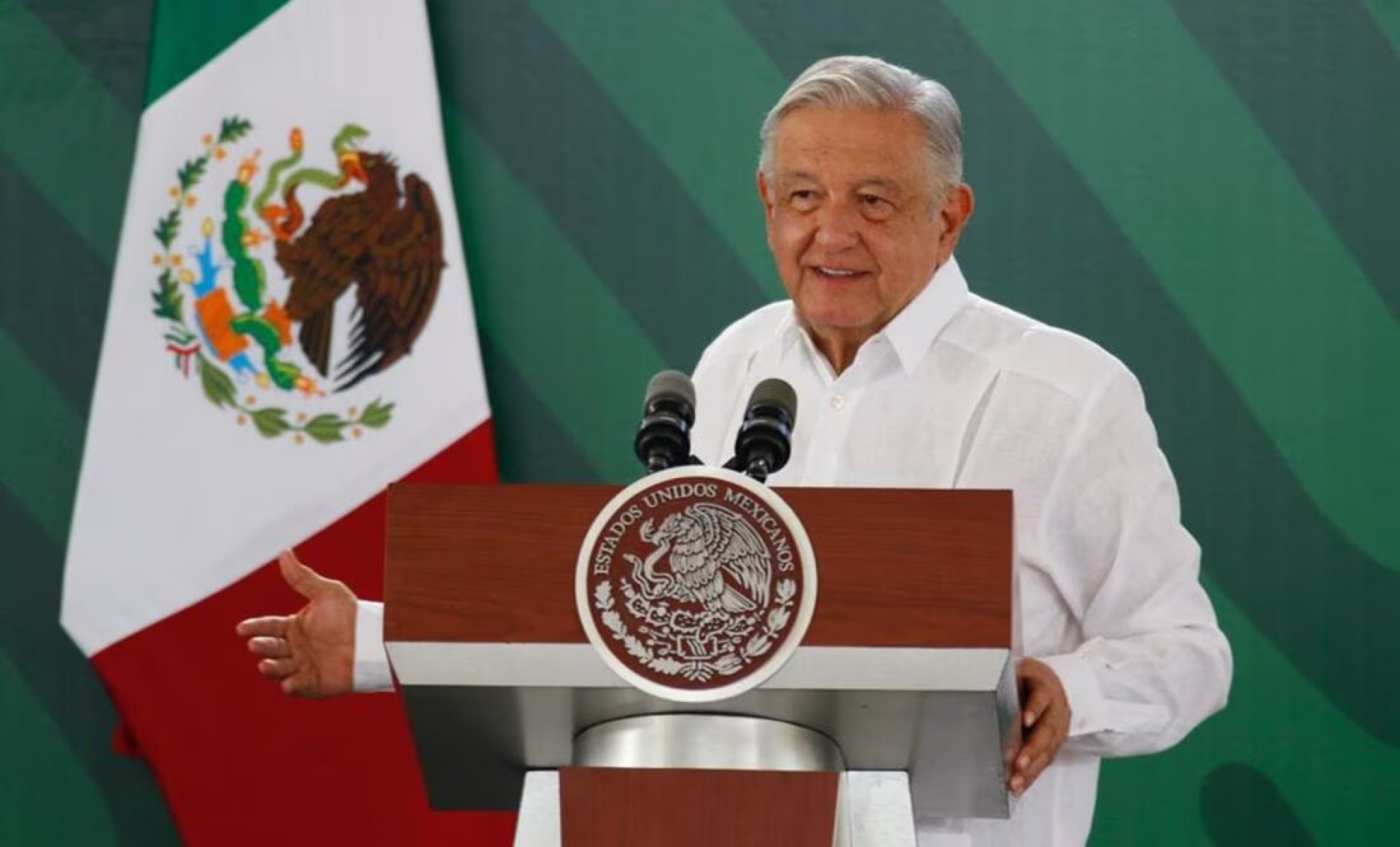 AMLO asegura que el gobierno de Biden no está a favor del muro