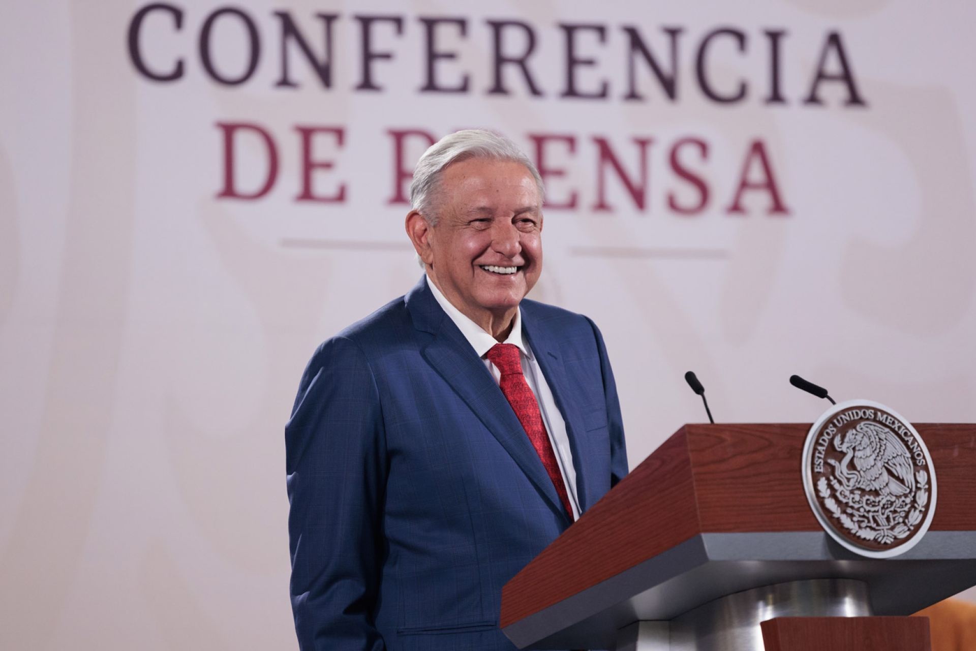 AMLO celebra nueva dirigencia de Morena: 'Estoy muy contento con eso'