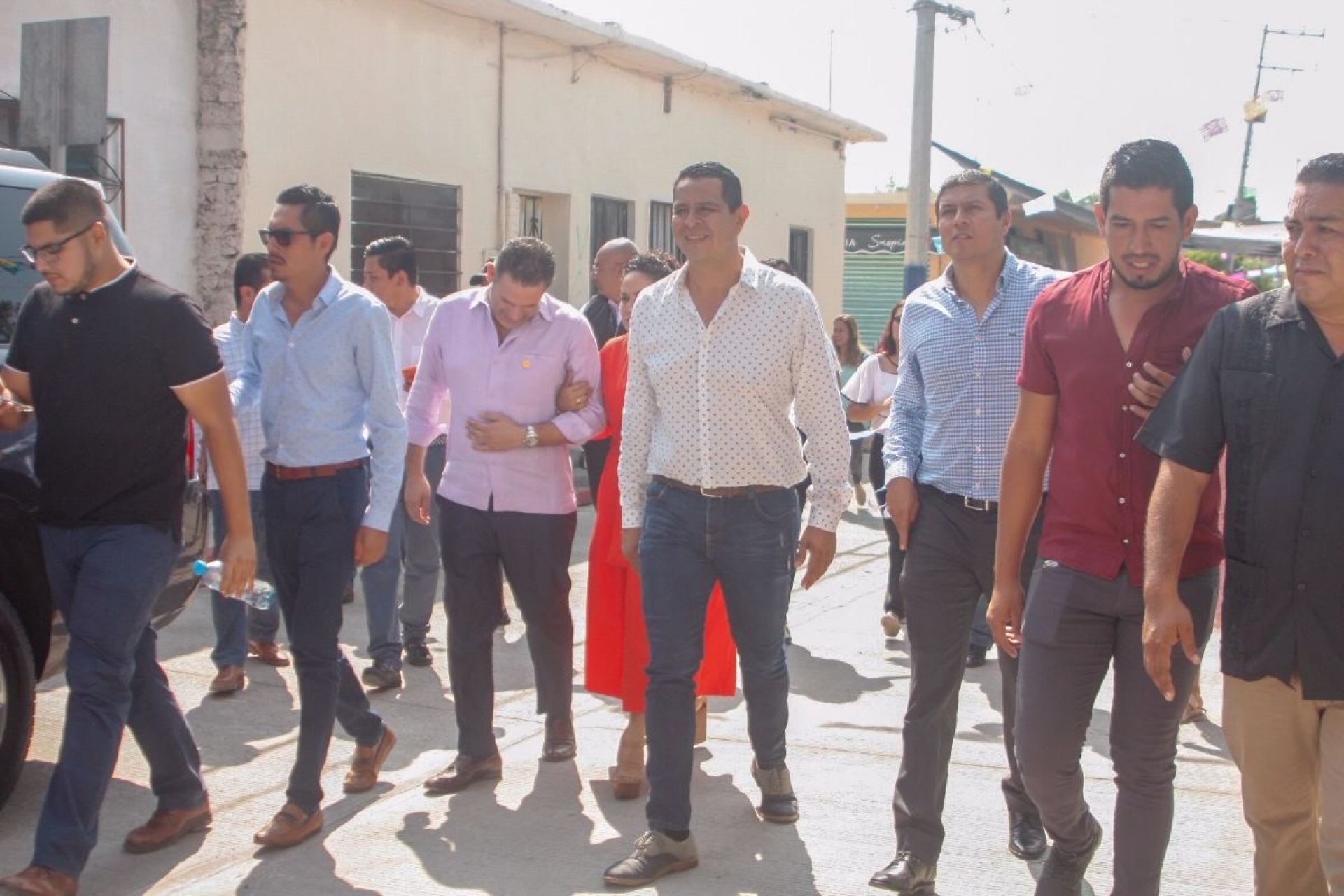 Inaugura edil de Jojutla pavimentación de calle en colonia Juárez