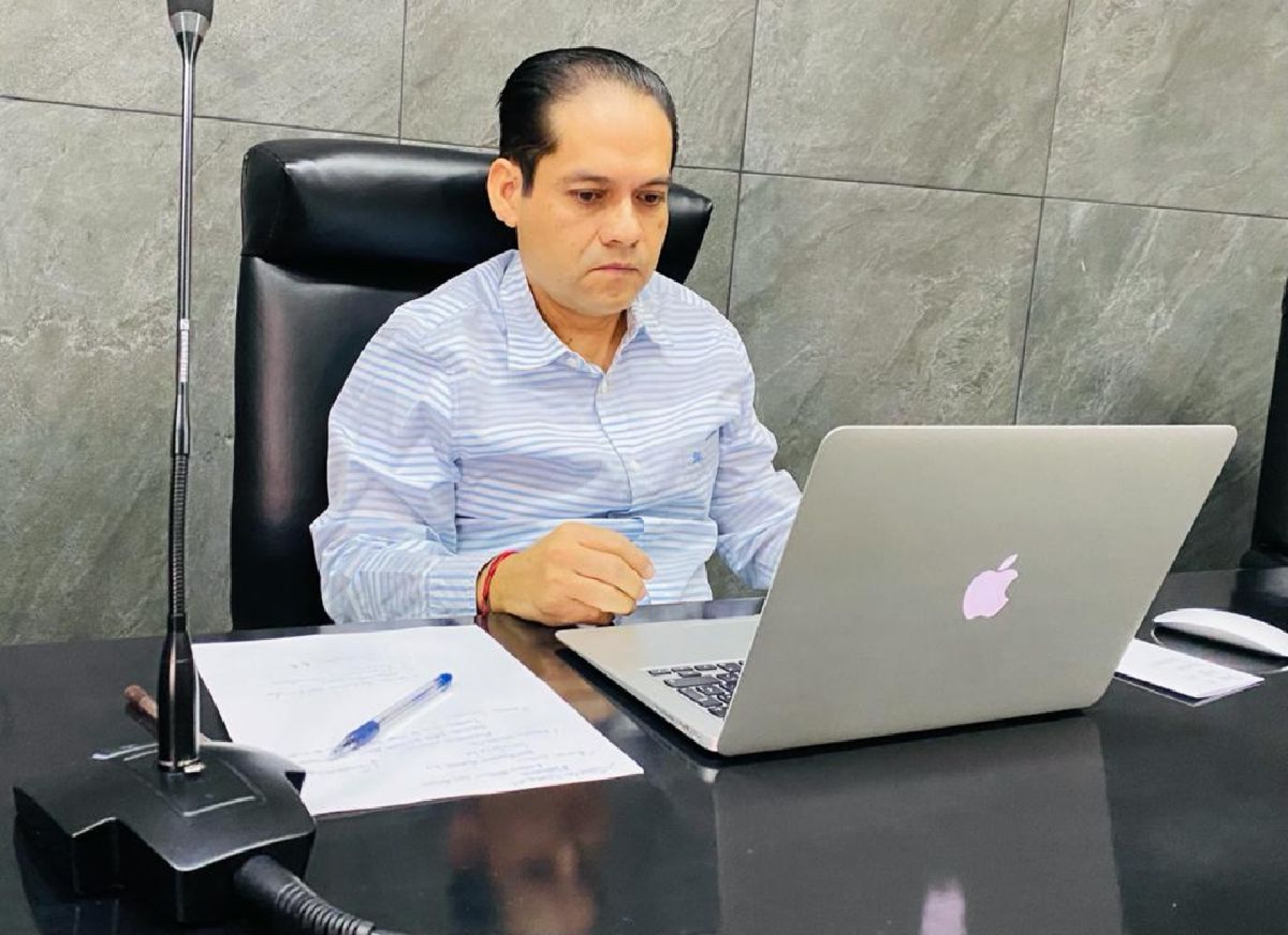 Se reúne presidente del TSJ con una de las Barras de Abogados