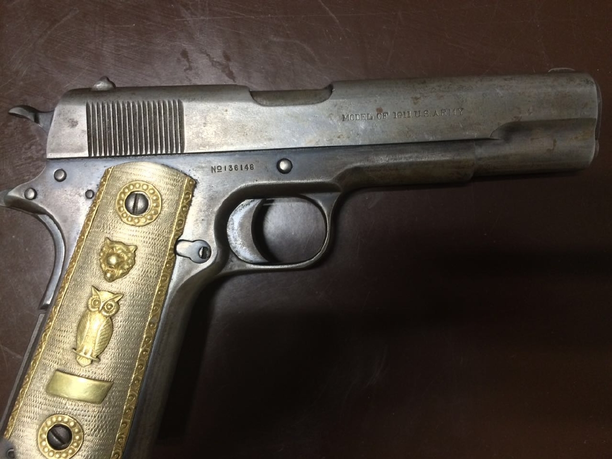 Detienen a dos hombres presuntamente armados