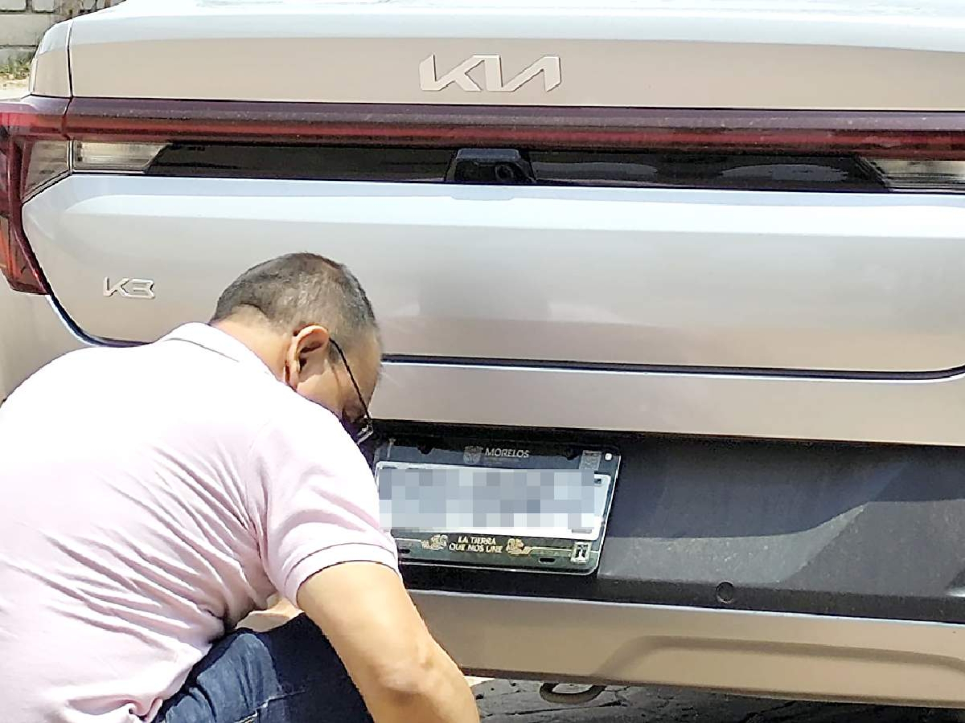 Invitan a automovilistas a realizar canje de placas