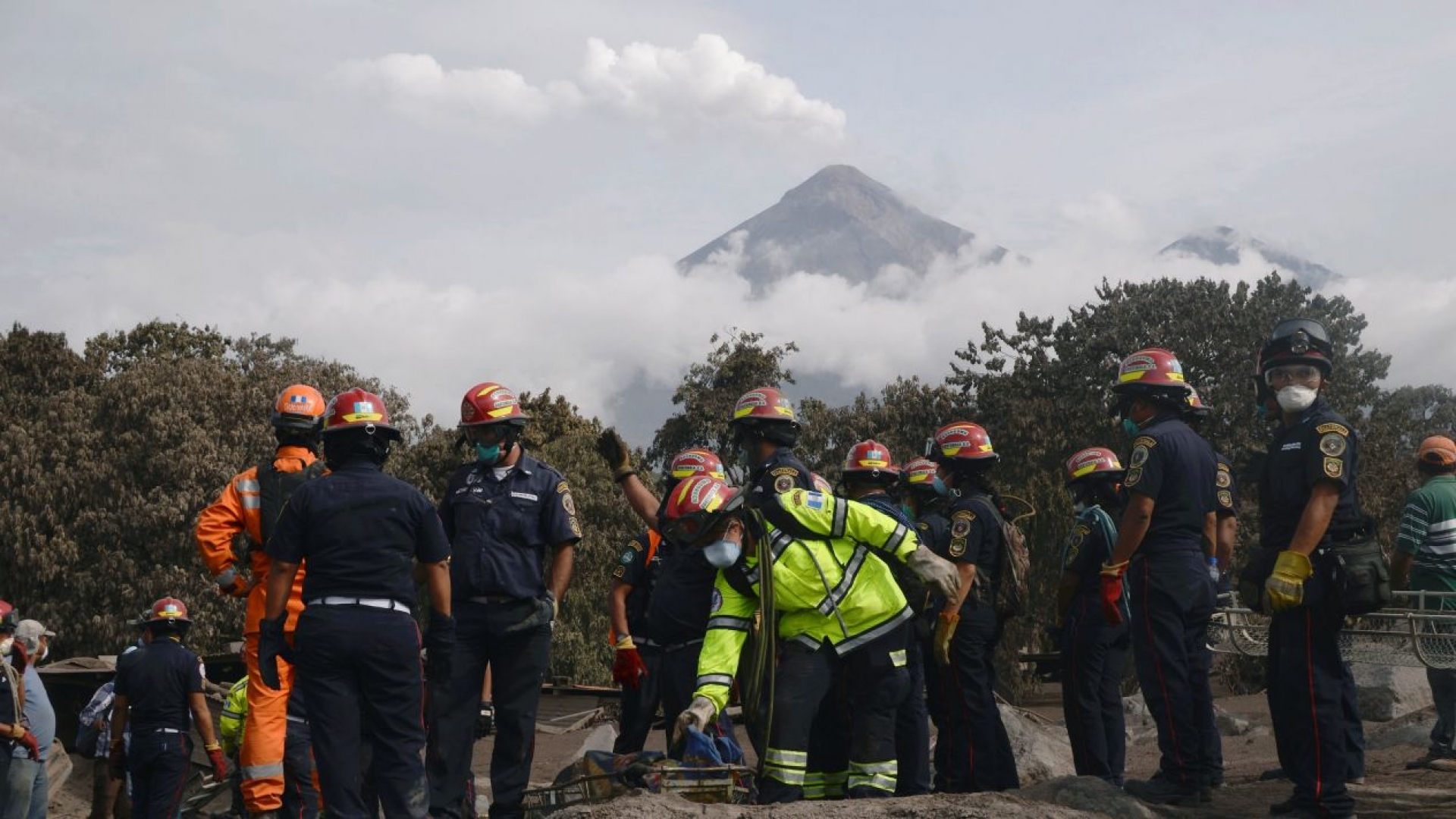 Guatemala declara inhabitable zona arrasada por Volcán de Fuego
