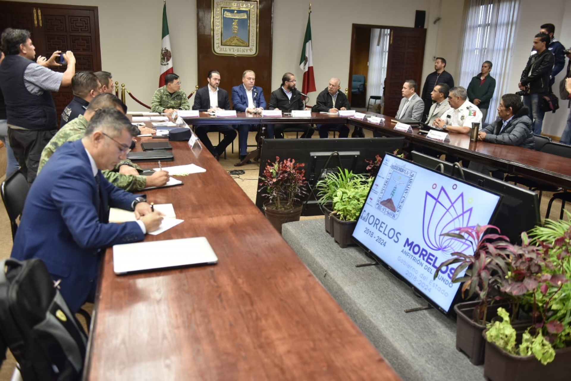 Encabeza Flores Cervantes reunión de gabinete de seguridad