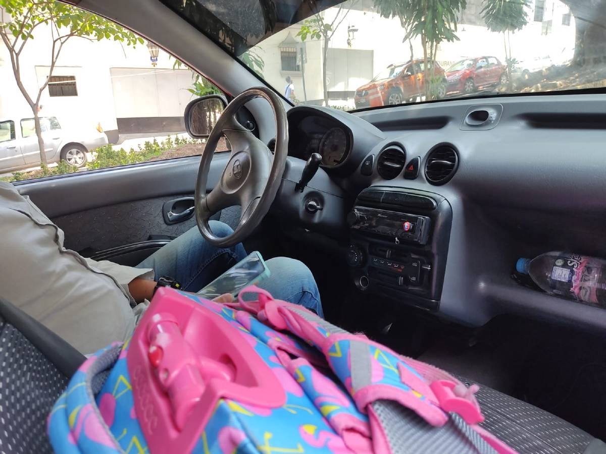 Perdió su empleo y ahora es taxista