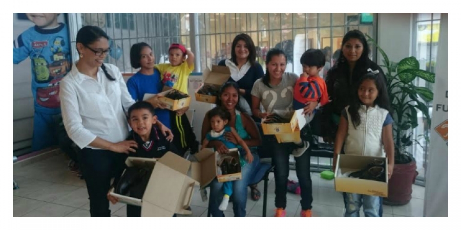 Entrega el DIF Cuernavaca zapatos ortopédicos a menores de edad