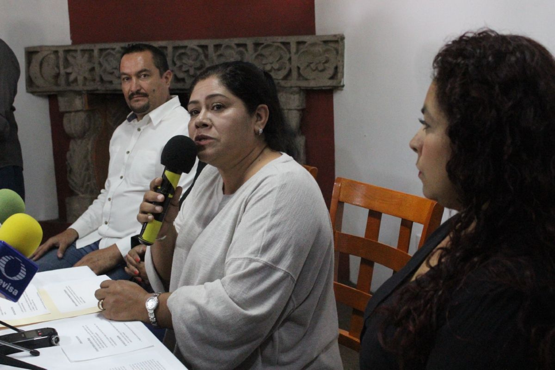 Hugo Eric Flores “rasuró” padrón de militantes del PES, denuncian
