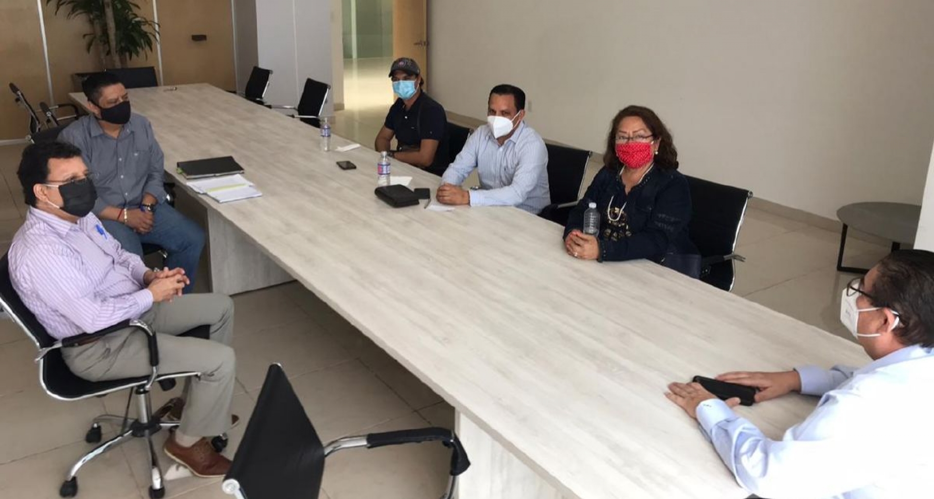 Exigen garantizar integridad de operadores y usuarios del transporte público
